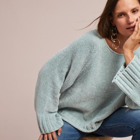 ANTHROPOLOGIE Moth Cozy Velvety SOFT Chenille Cropped Sweater Boxy Oversized S M - Picture 1 of 16